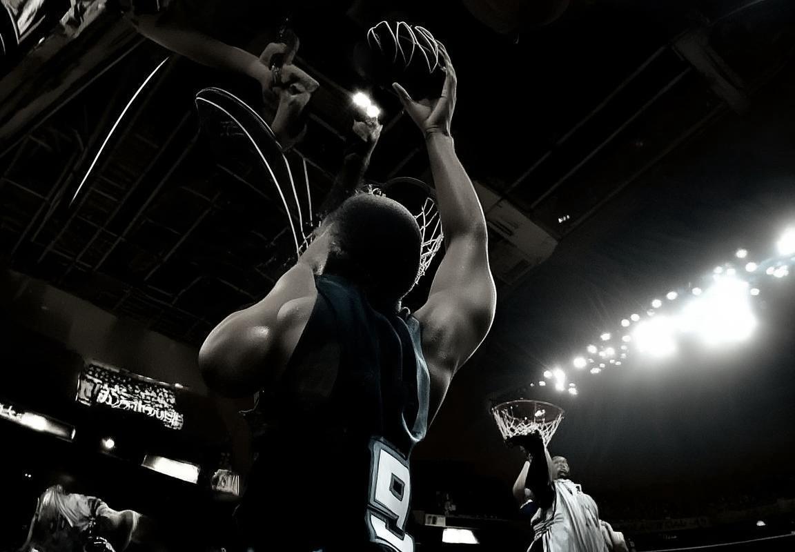 明尼苏达森林狼20比0狂潮逆转达拉斯独行侠，安东尼·爱德华兹关键表现闪耀NBA西部